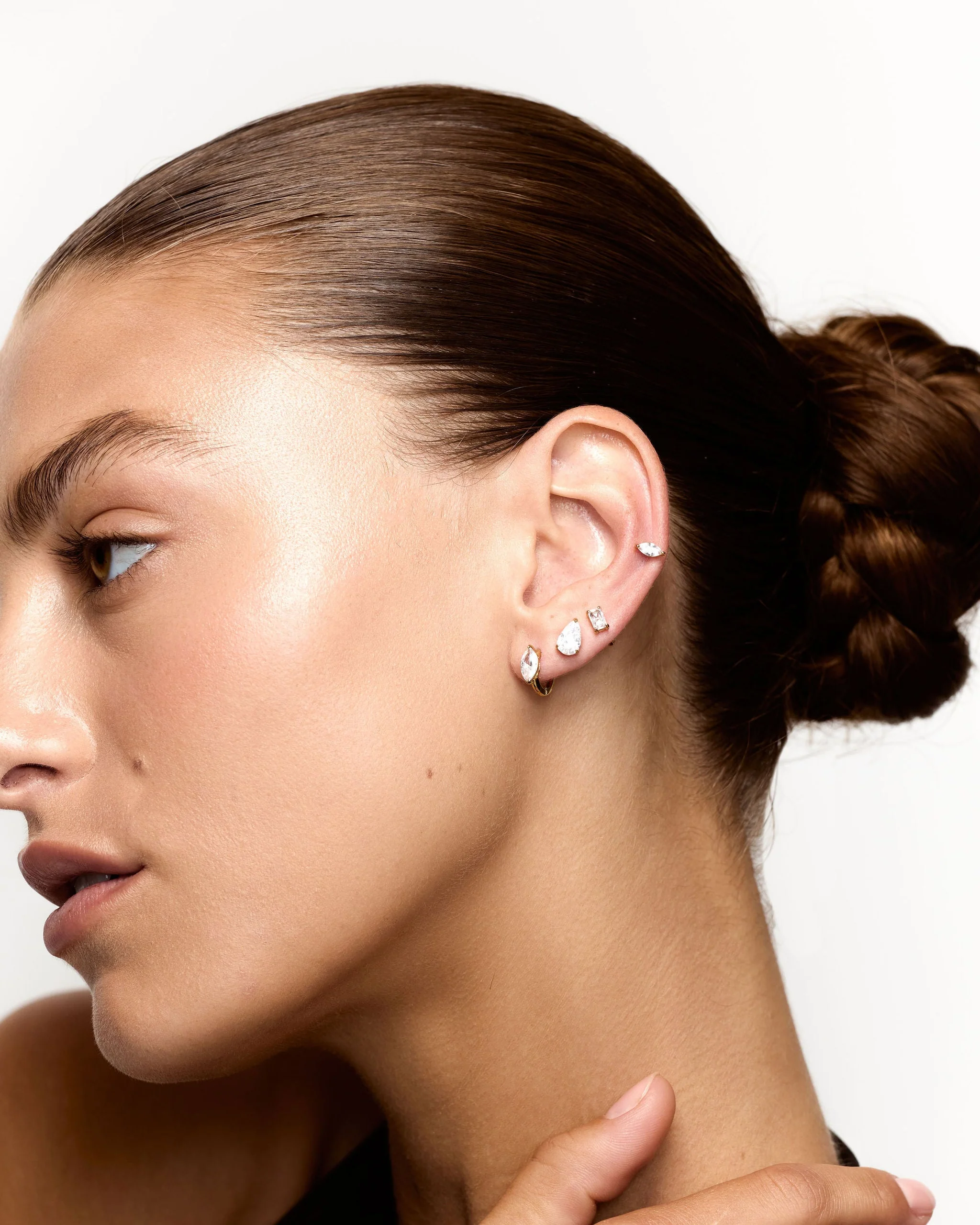 Emerald Claw Stud Earring - Image 5