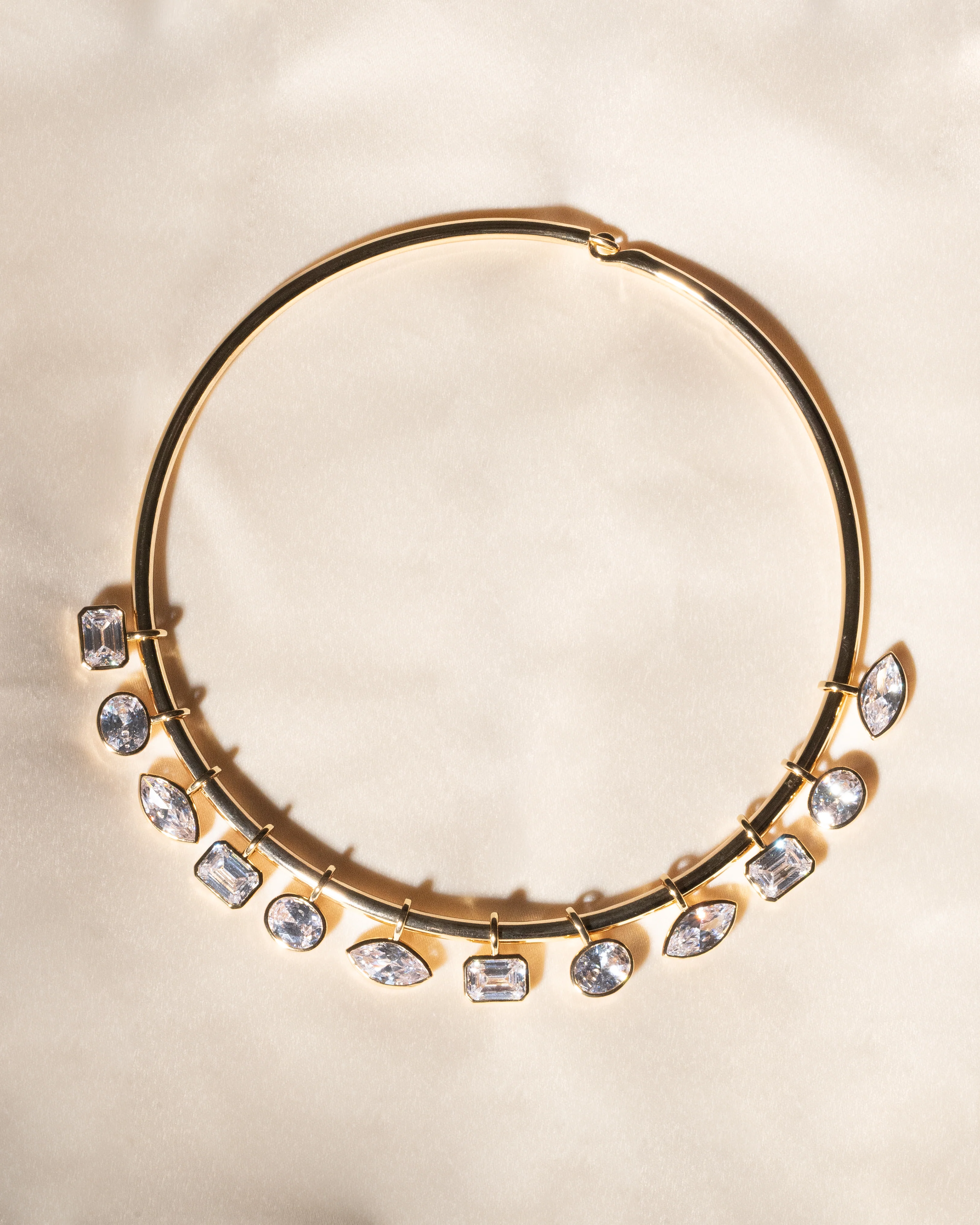 Emerald Bezel Collar Choker - Image 6