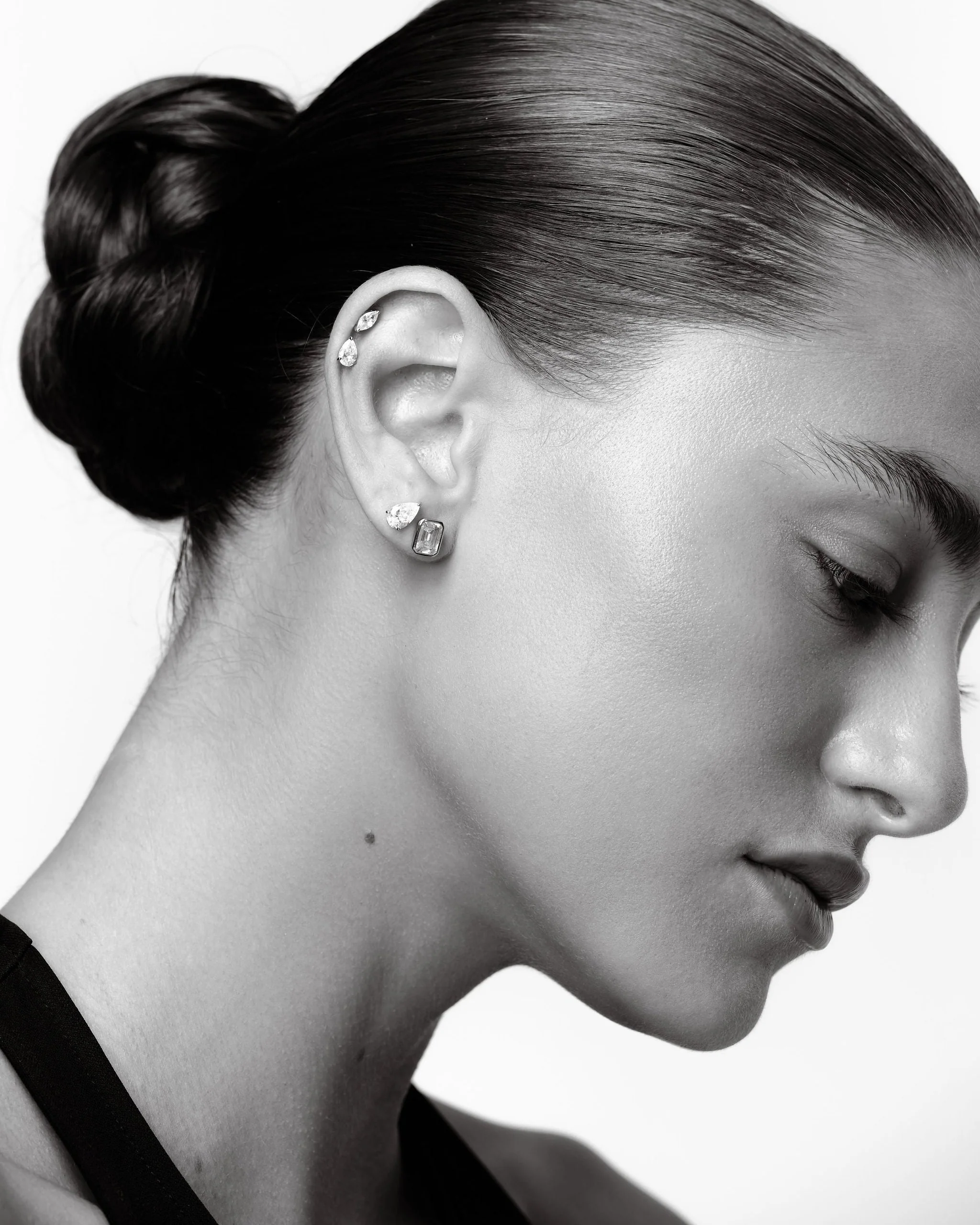 Pear Claw Cartilage Earring - Image 5