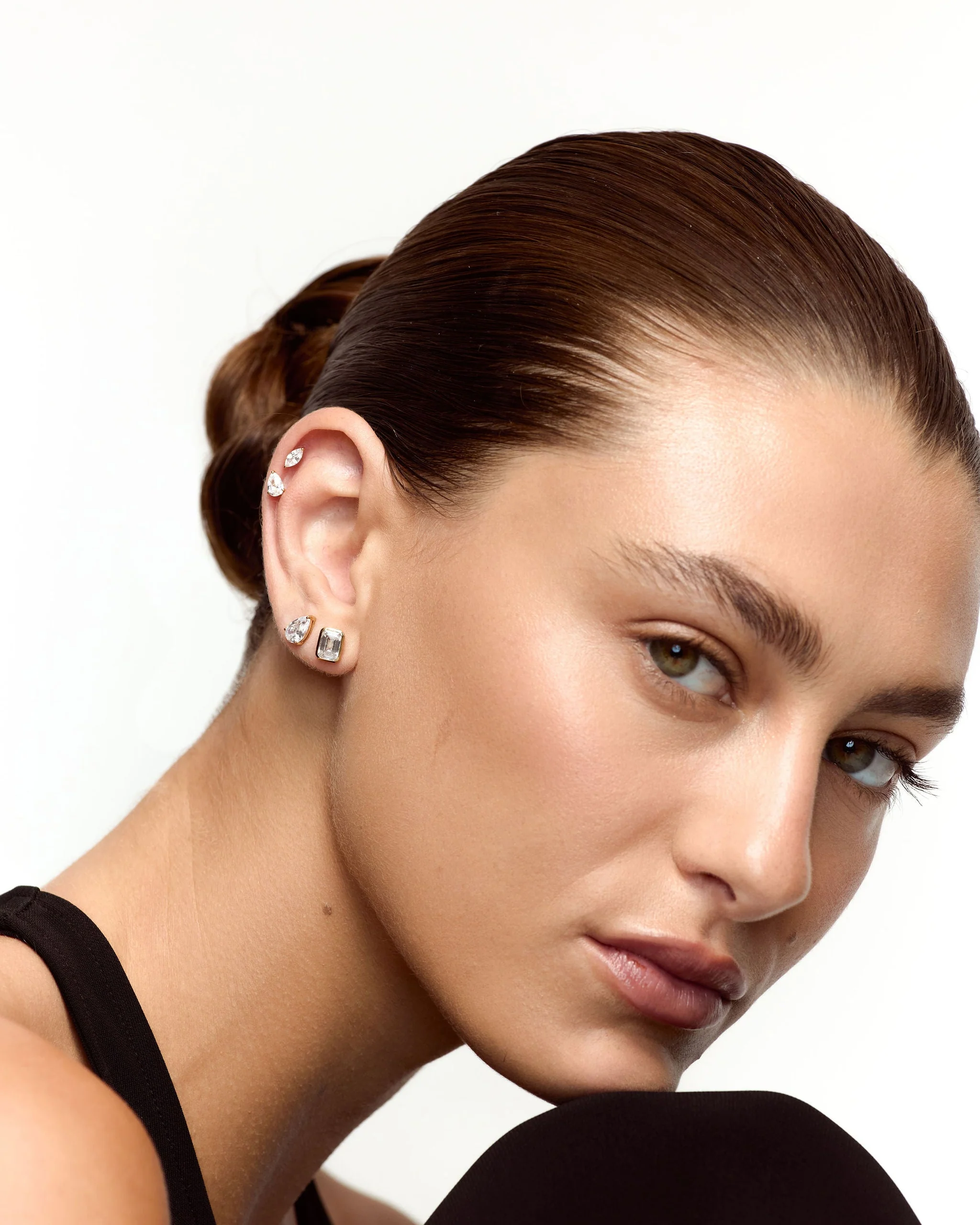 Marquise Claw Cartilage Earring - Image 8