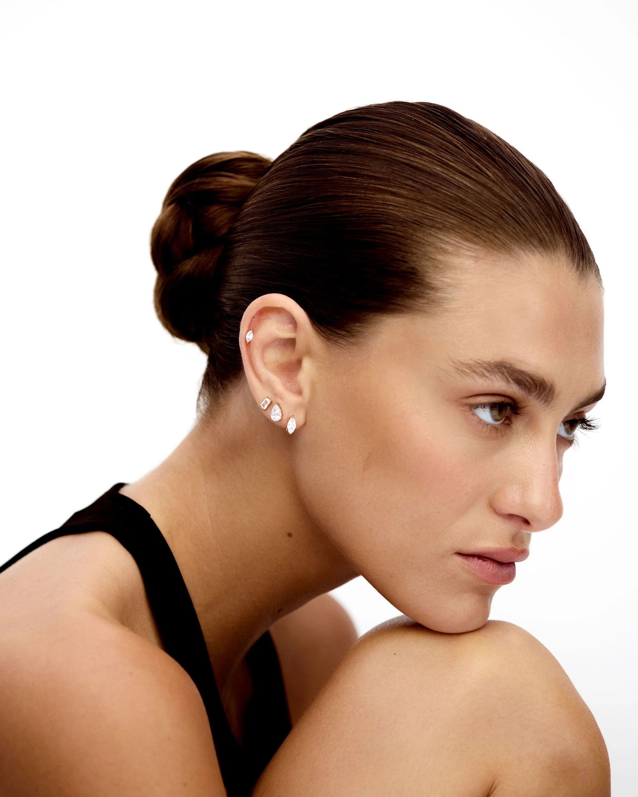 Pear Claw Stud Earring - Image 3