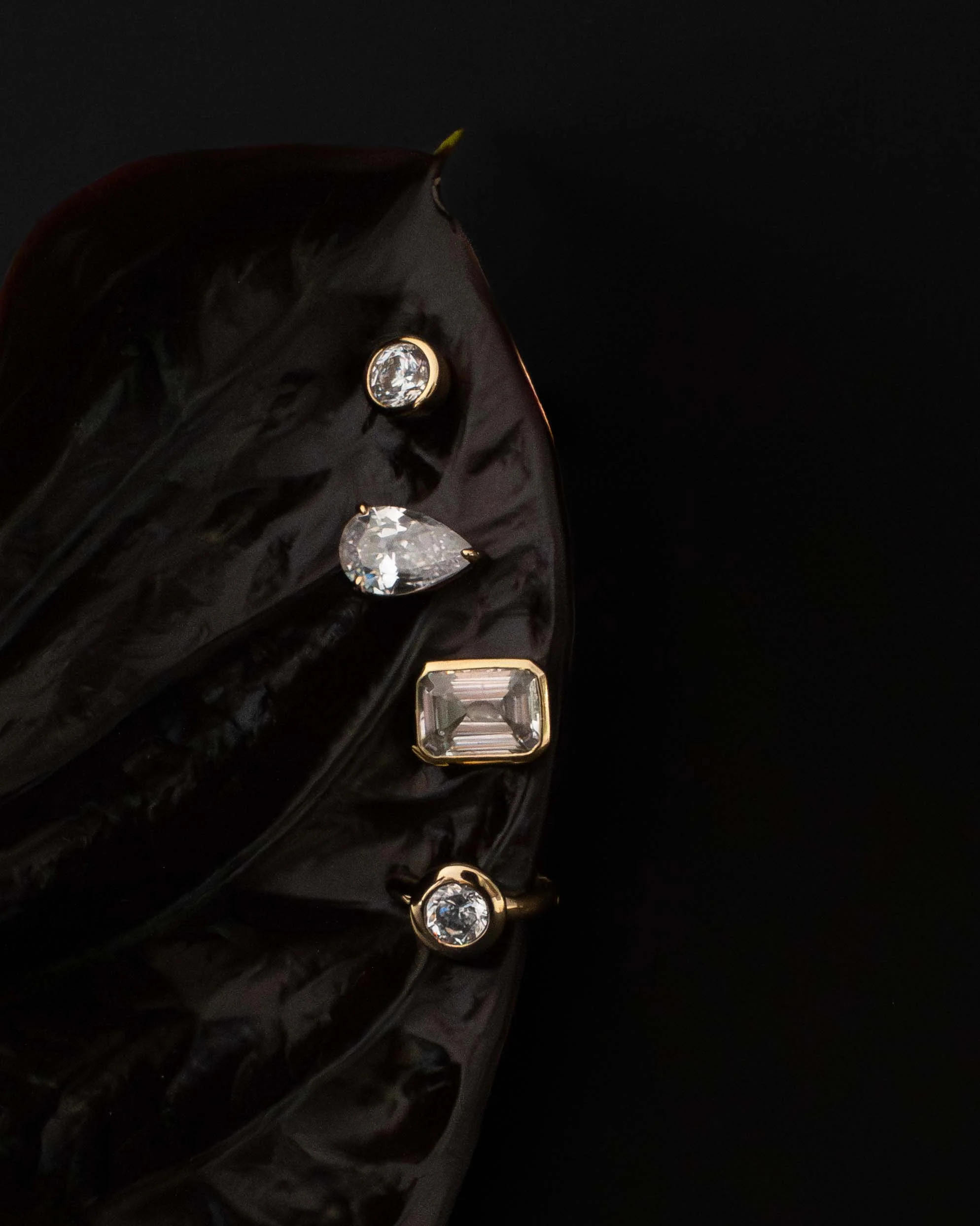Pear Claw Stud Earring - Image 7