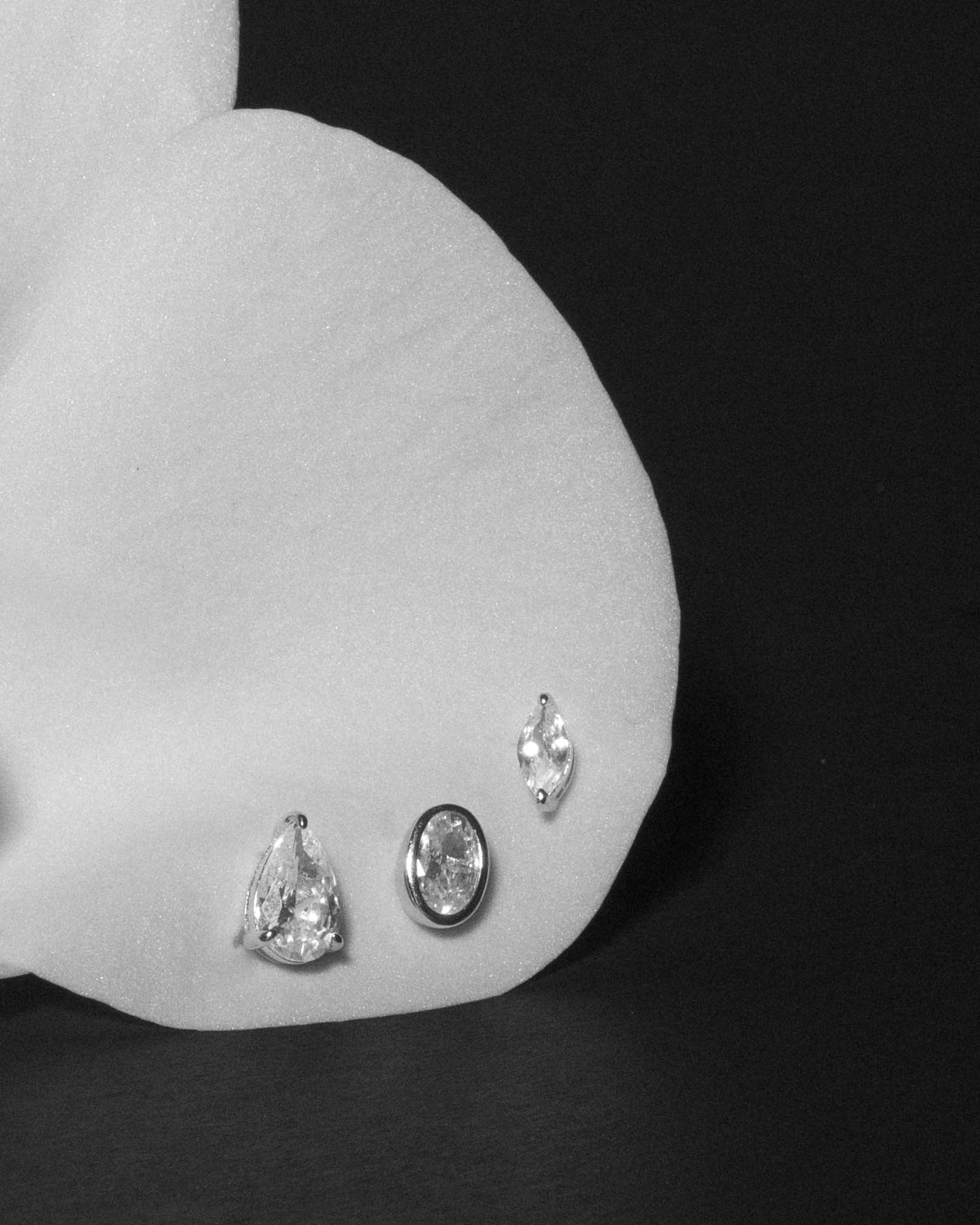 Sterling Silver Marquise Claw Cartilage Earring - Image 4