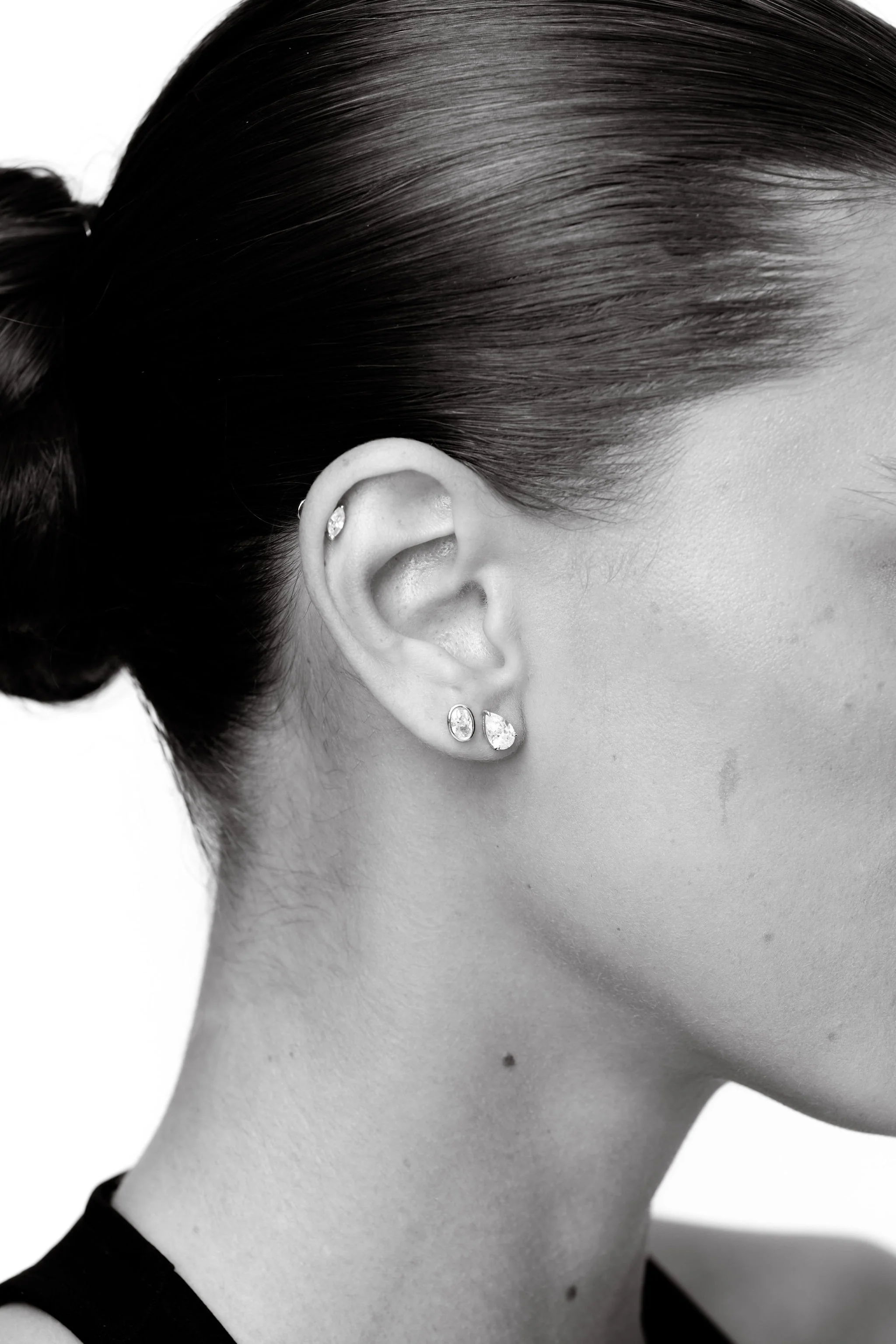 Sterling Silver Oval Bezel Stud Earring - Image 5